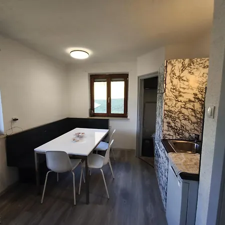 Ubytování v soukromí Spacious In Modern Flat *