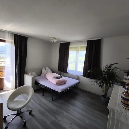 Ubytování v soukromí Spacious In Modern Flat *