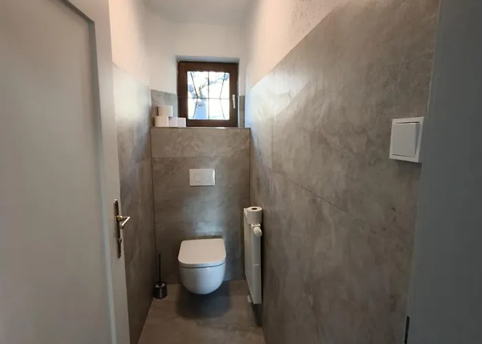 Spacious In Modern Flat *